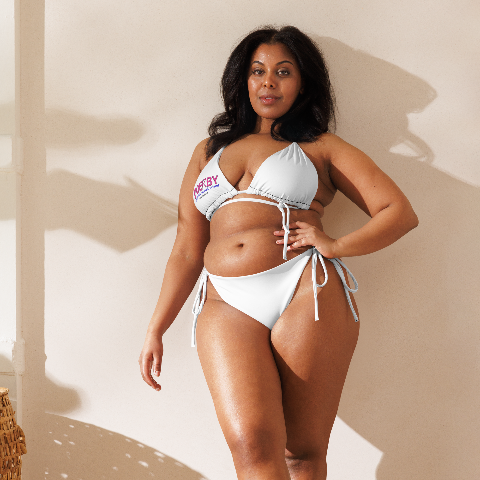 Recycelter Schnürbikini mit Allover-Druck – Bild 3